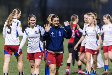 Bild 440 - wBJ Hamburger SV - Eimsbuettler TV 2 : Ergebnis: 16:0